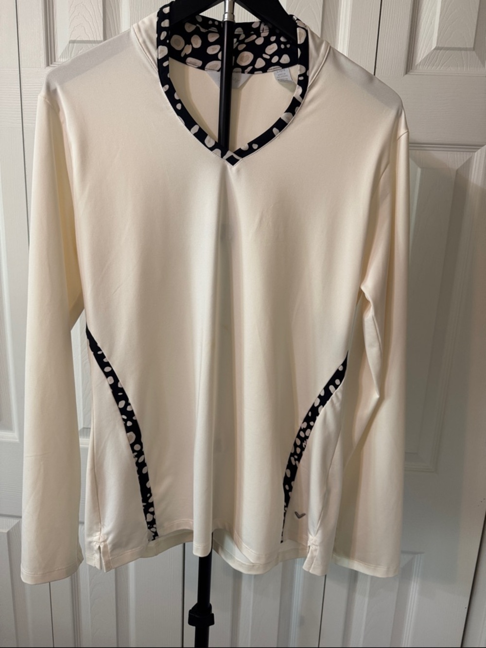 Callaway Cream Long-Sleeve V-Neck Top with Black Printed Trim